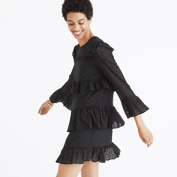 Madewell Dresses & Skirts - Madewell Eyelet Waterlily Ruffle Dress black size 0.